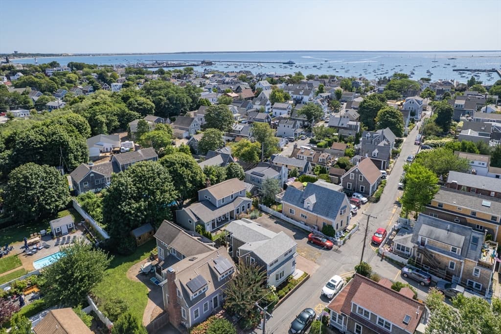 39 Pleasant Street, Provincetown MA 02657 photo 33