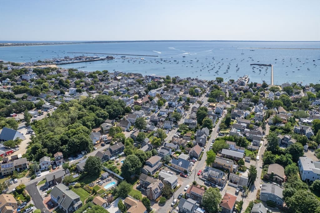 39 Pleasant Street, Provincetown MA 02657 photo 31