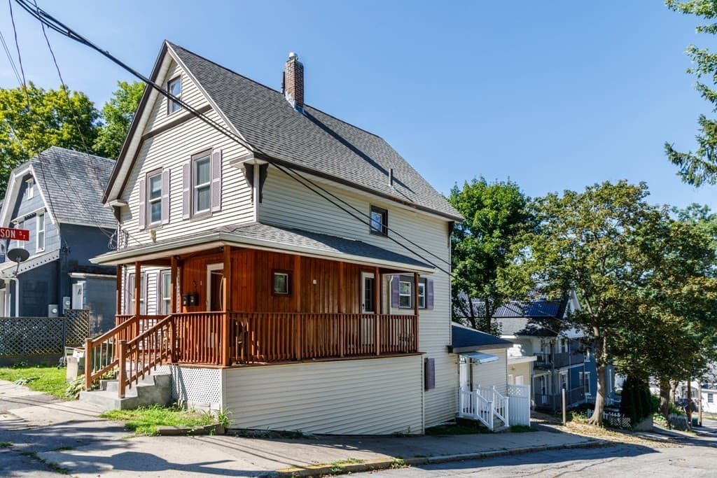 116 Marshall St, Fitchburg MA 01420