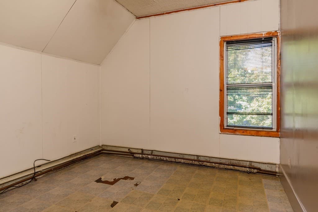 116 Marshall St, Fitchburg MA 01420 photo 11