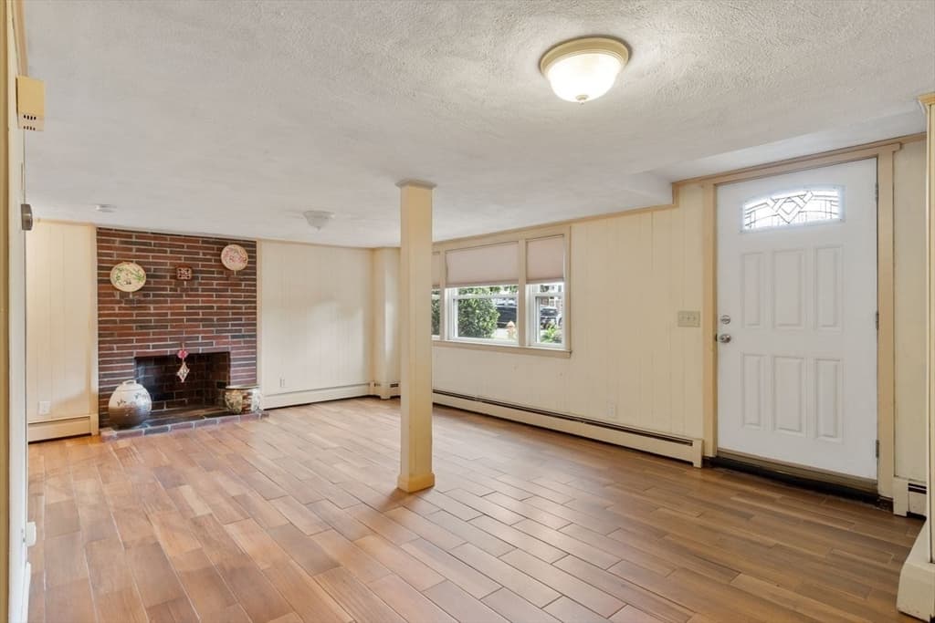 12 Mansfield Street, Peabody MA 01960 photo 4