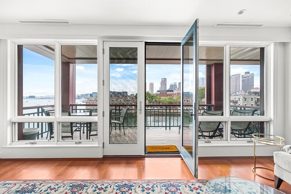 40 Battery St # 309, Boston MA 02109