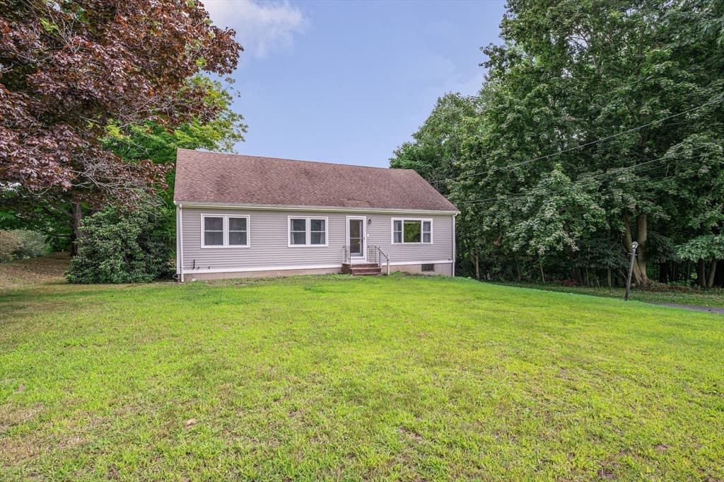 129 Forest St, Haverhill MA 01832 photo 2