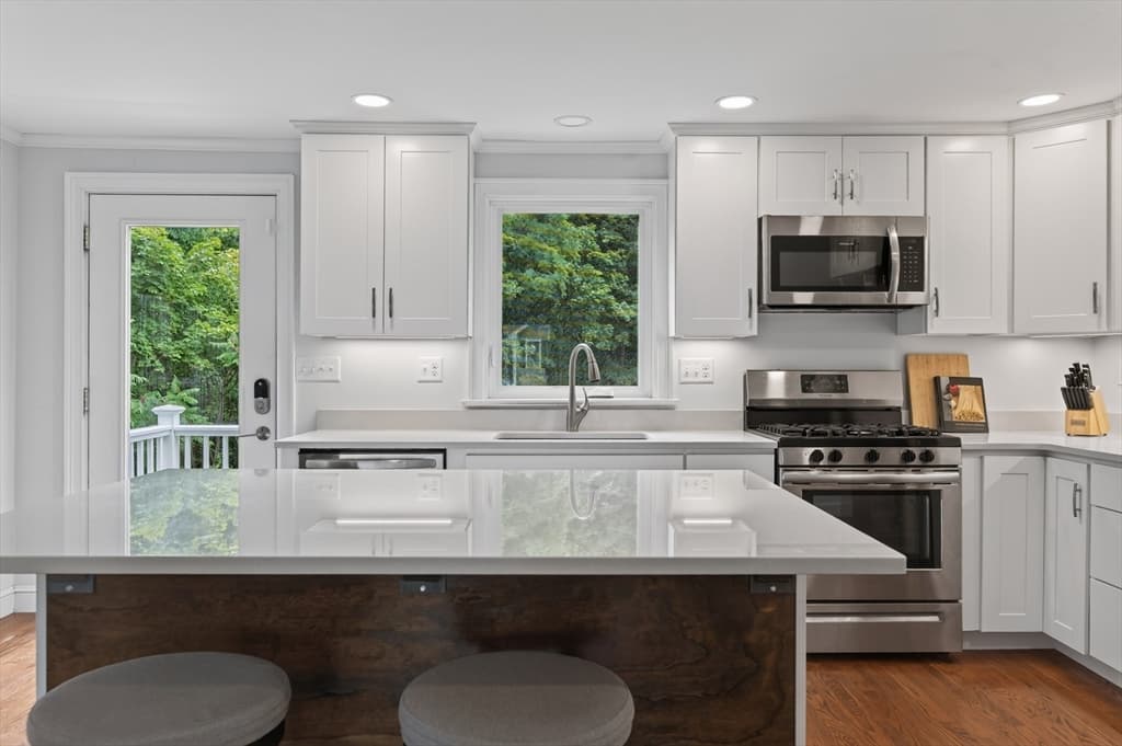 15 Pheasant Ln, Woburn MA 01801 photo 6