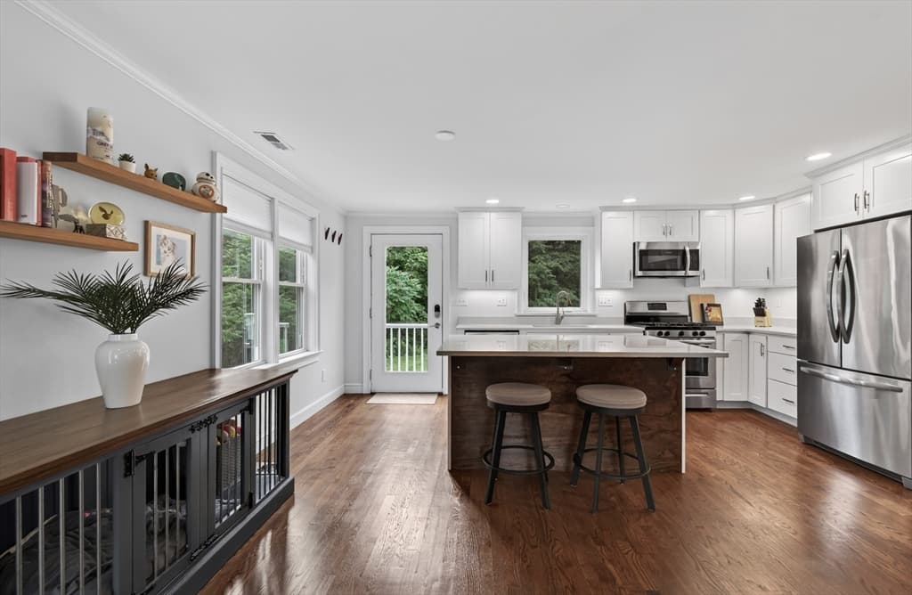 15 Pheasant Ln, Woburn MA 01801 photo 5