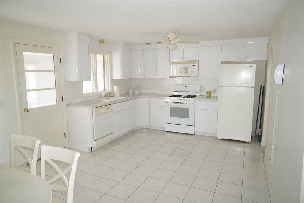92 Newman St, Revere MA 02151 photo 2