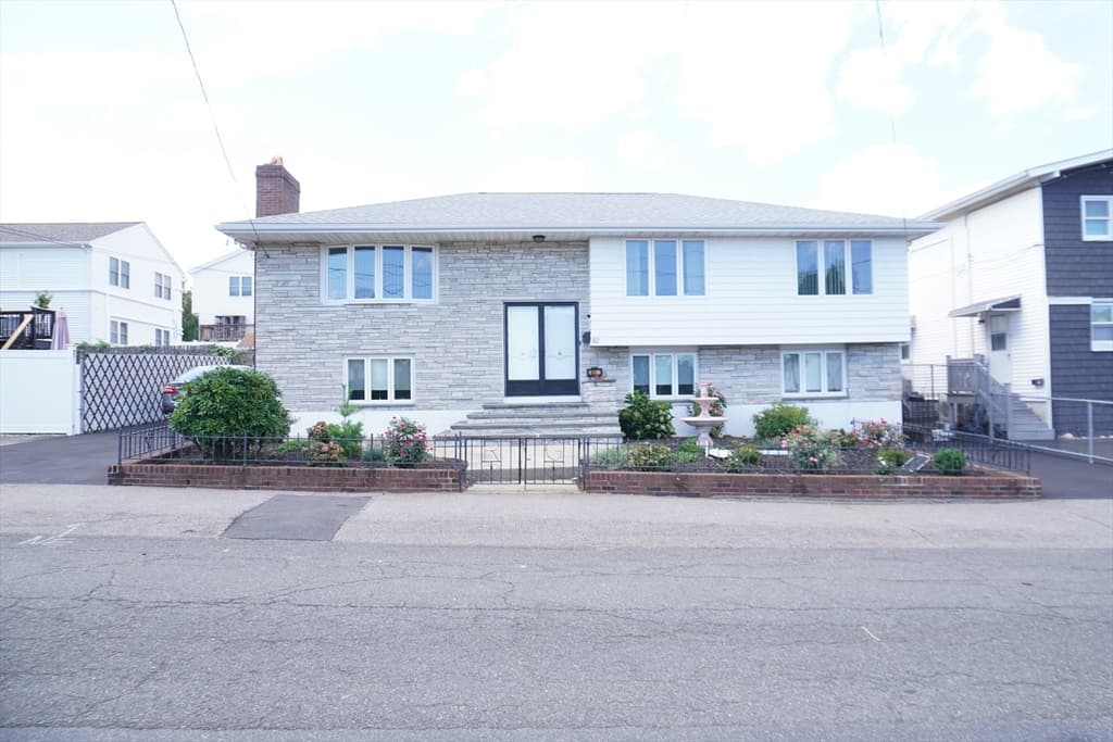 92 Newman St, Revere MA 02151