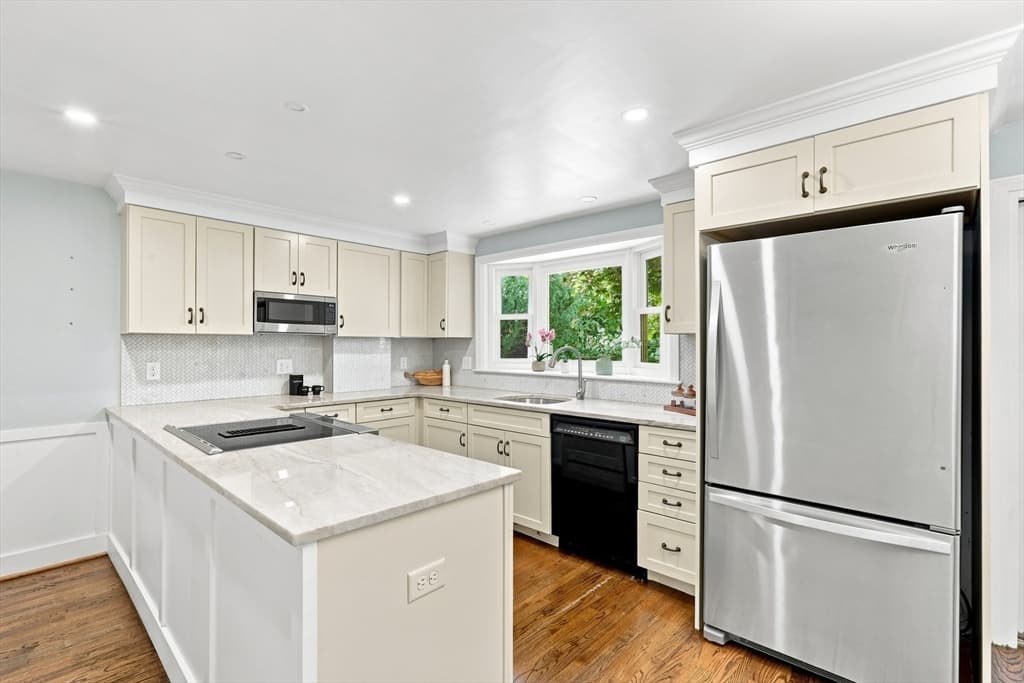 85 High St, Winchester MA 01890 photo 4