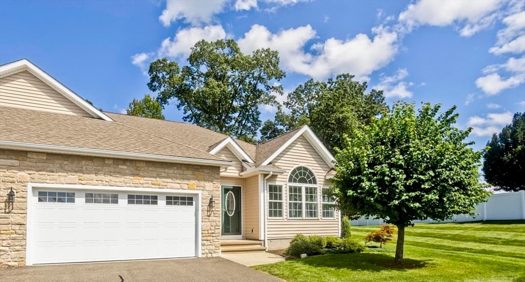 150 Stonybrook Way # 150, South Hadley MA 01075 photo 2