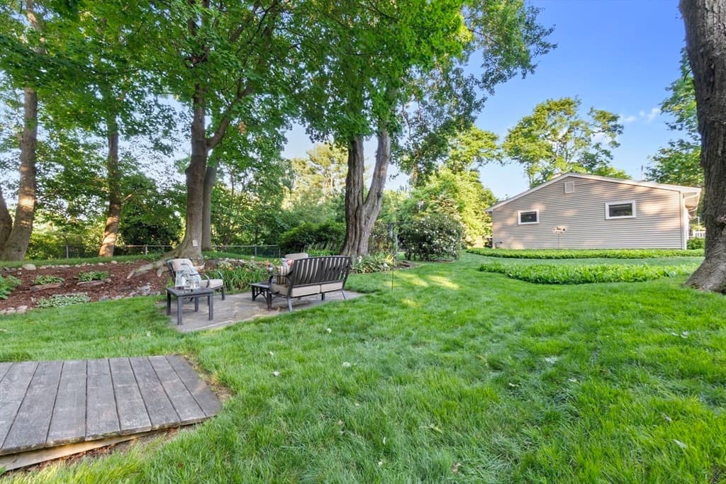 176 Colon St, Beverly MA 01915 photo 27