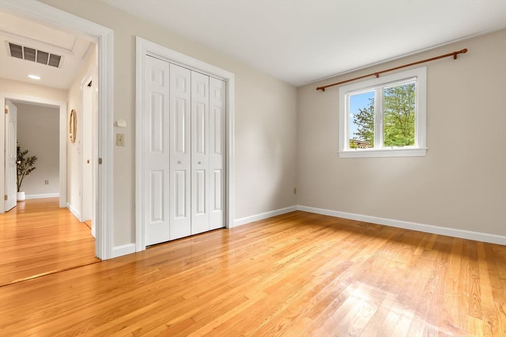 176 Colon St, Beverly MA 01915 photo 17