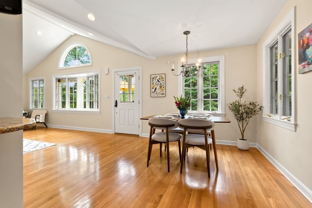 176 Colon St, Beverly MA 01915 photo 7