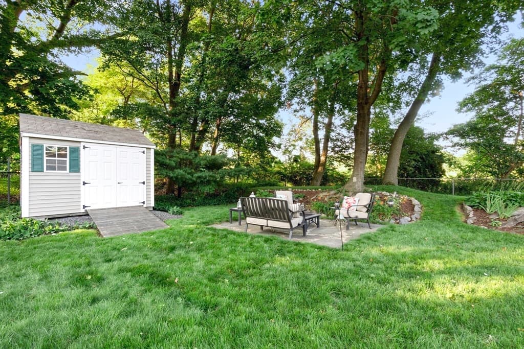 176 Colon St, Beverly MA 01915 photo 25