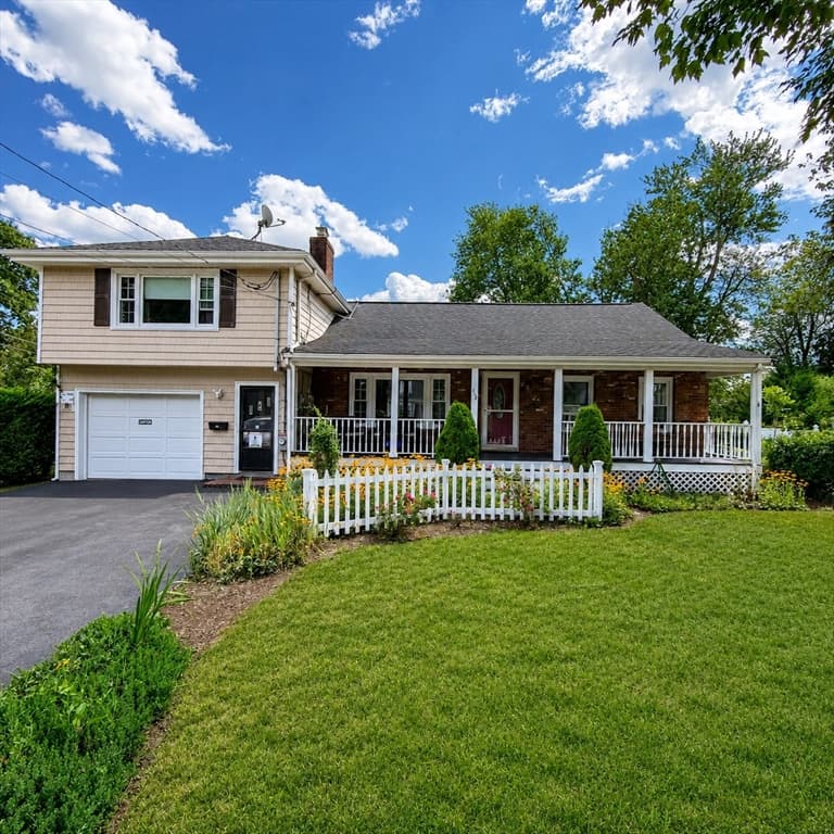118 Woodard Ave, Brockton MA 02301