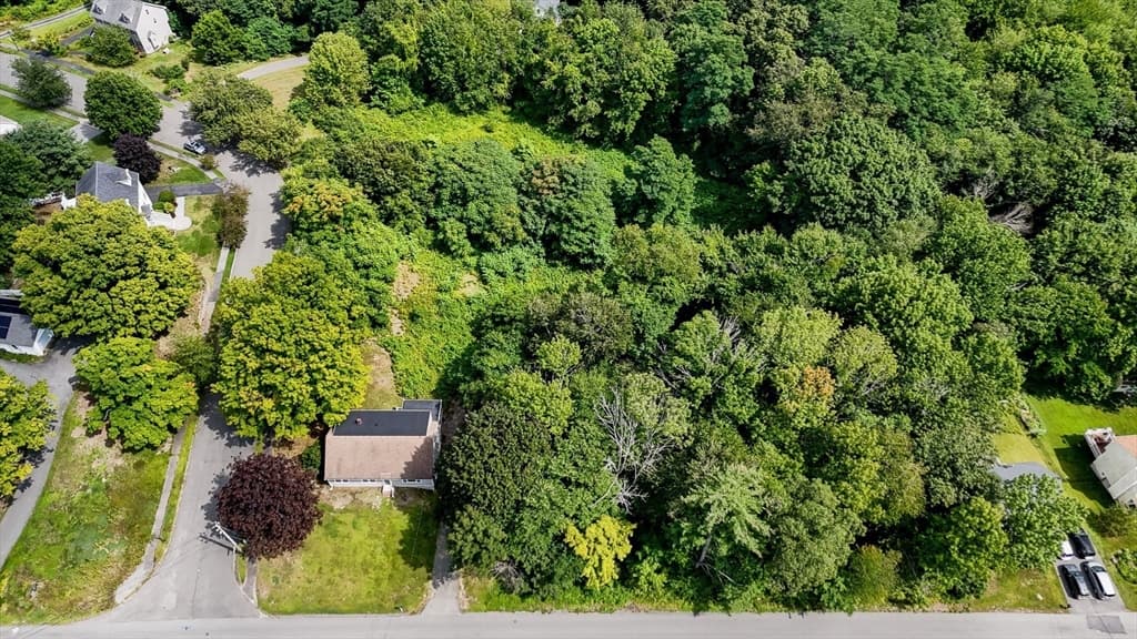 129 Forest St, Haverhill MA 01832 photo 3