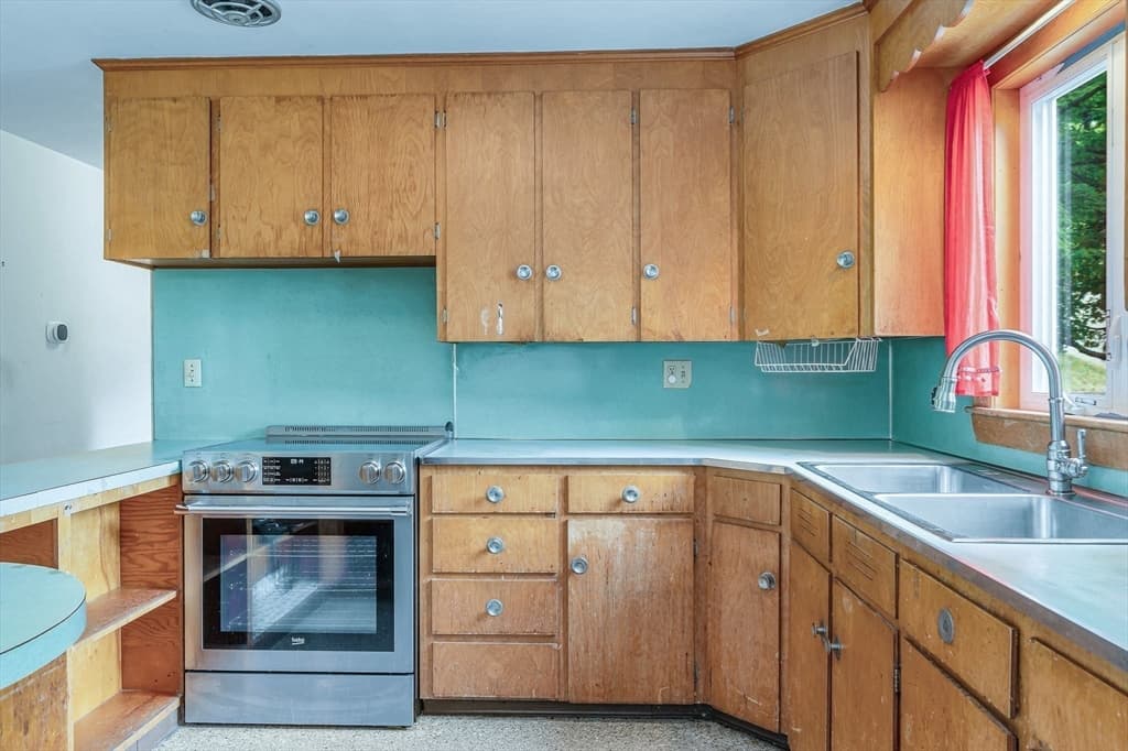 129 Forest St, Haverhill MA 01832 photo 14