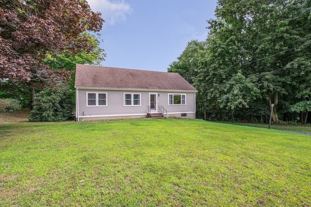 129 Forest St, Haverhill MA 01832 photo 18