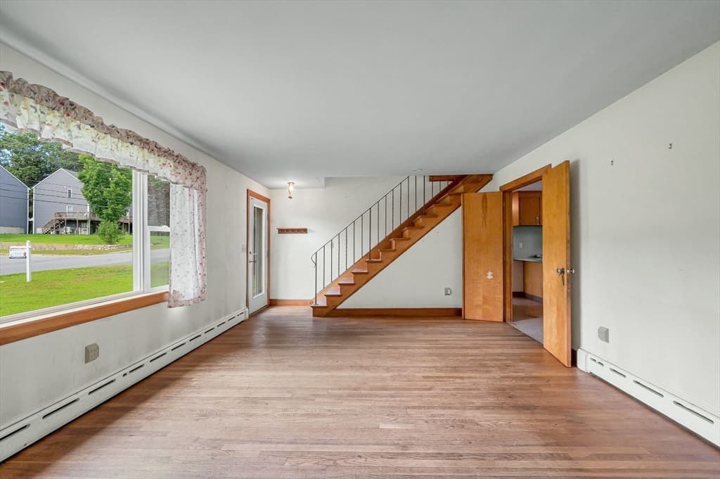 129 Forest St, Haverhill MA 01832 photo 11
