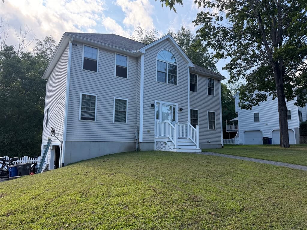 25 Winston Cir, Haverhill MA 01830