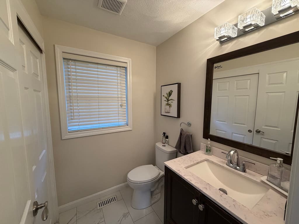 25 Winston Cir, Haverhill MA 01830 photo 15