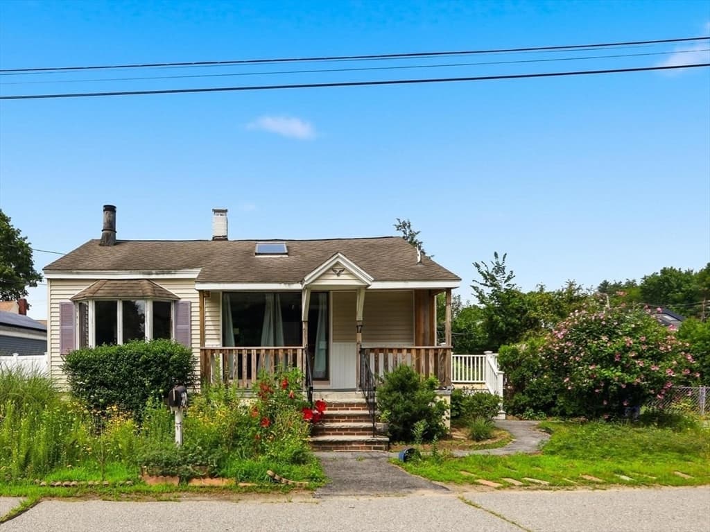 17 Saint James St, Dracut MA 01826 photo 3