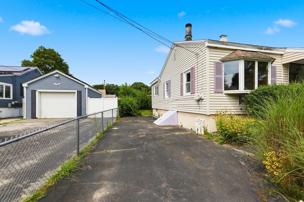 17 Saint James St, Dracut MA 01826 photo 28