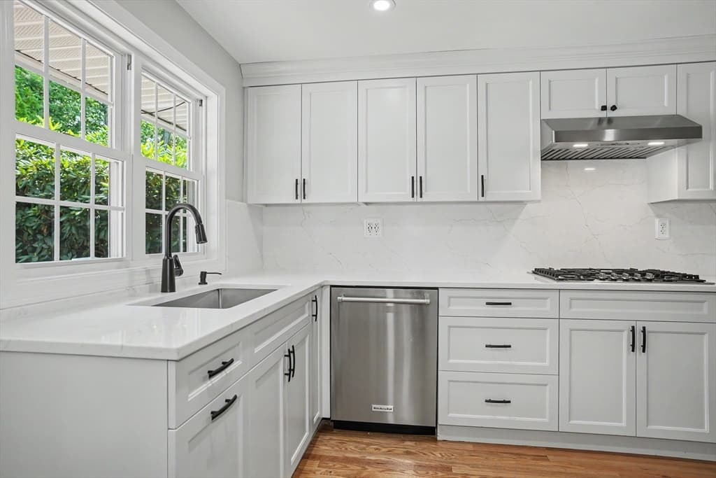 31 Lakeshore Dr, Hudson MA 01749 photo 4