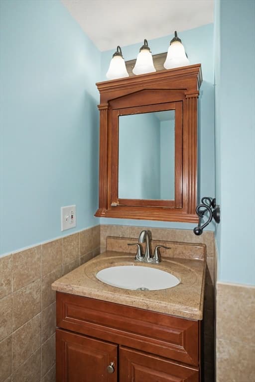 31 Lakeshore Dr, Hudson MA 01749 photo 25
