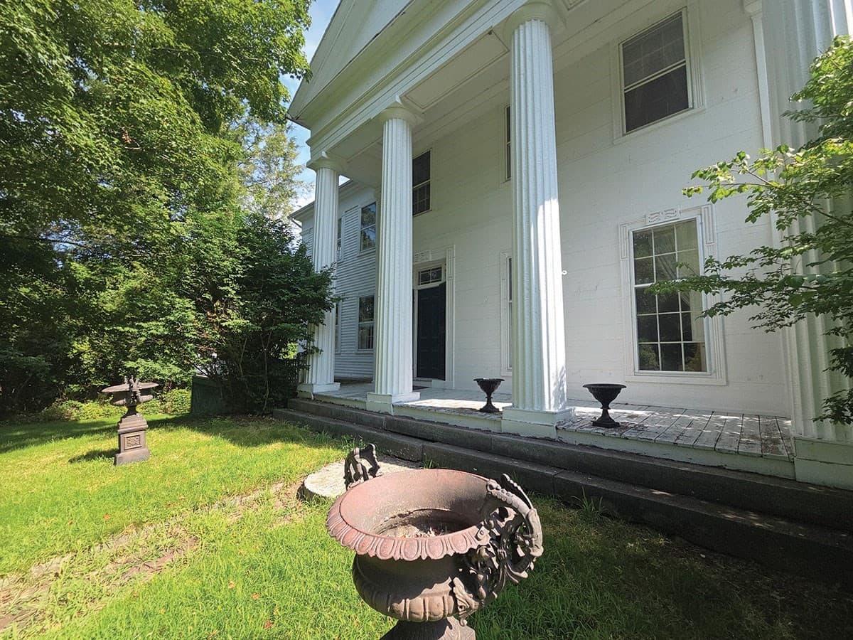 Single Family Residence at 81 Barre Rd, Hardwick MA 01037, photo 2 of 31