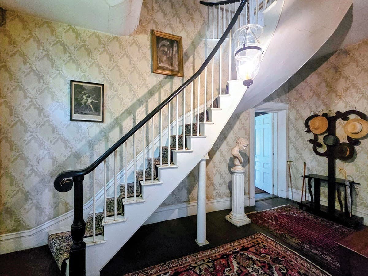 Single Family Residence at 81 Barre Rd, Hardwick MA 01037, photo 4 of 31