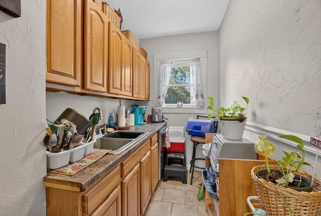 55 Elmwood Ave, Fitchburg MA 01420 photo 6