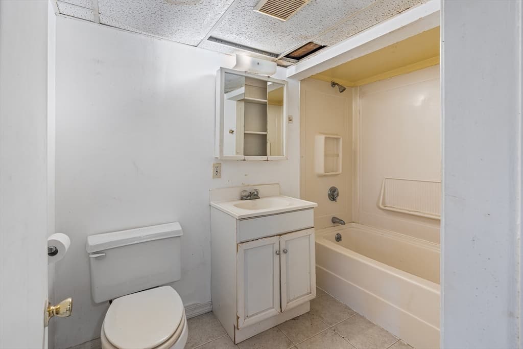 56 Park St, Hudson MA 01749 photo 33