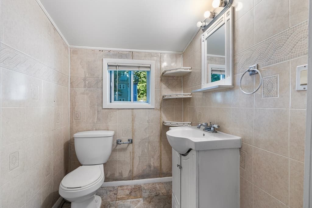 56 Park St, Hudson MA 01749 photo 14