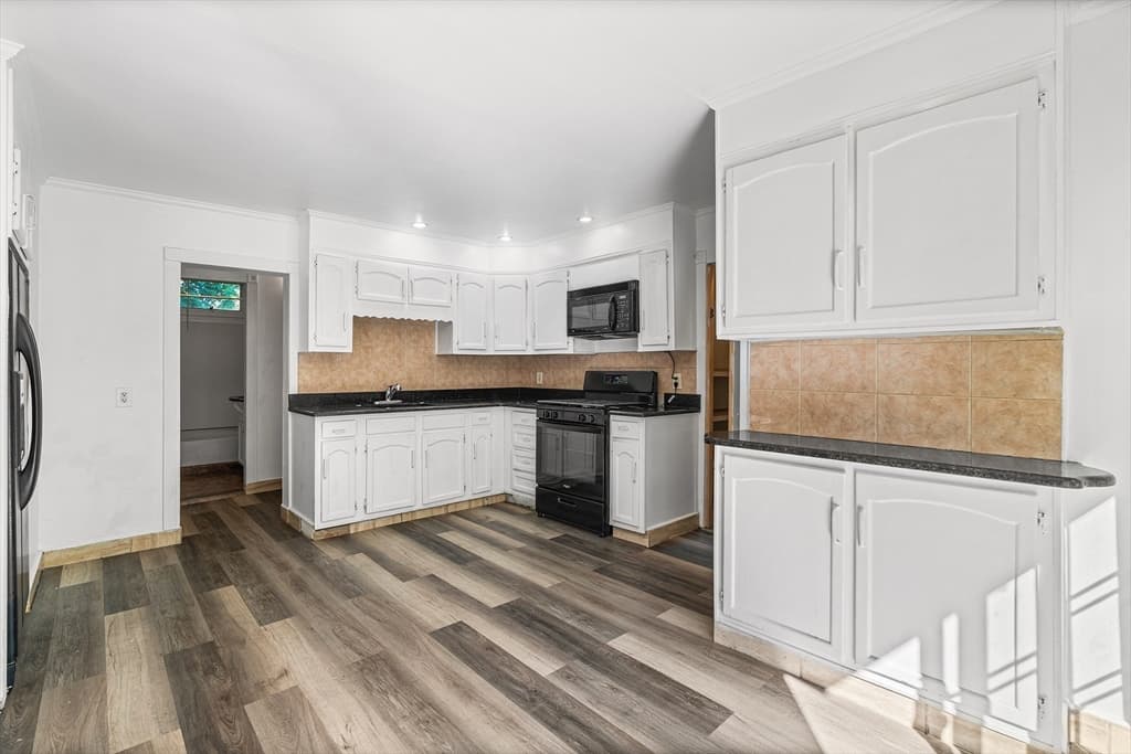 56 Park St, Hudson MA 01749 photo 8