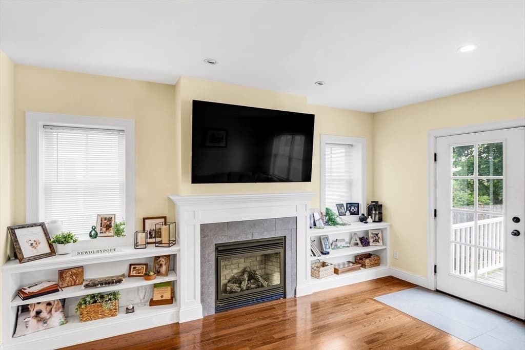 123-125 Water St # 123, Newburyport MA 01950 photo 5