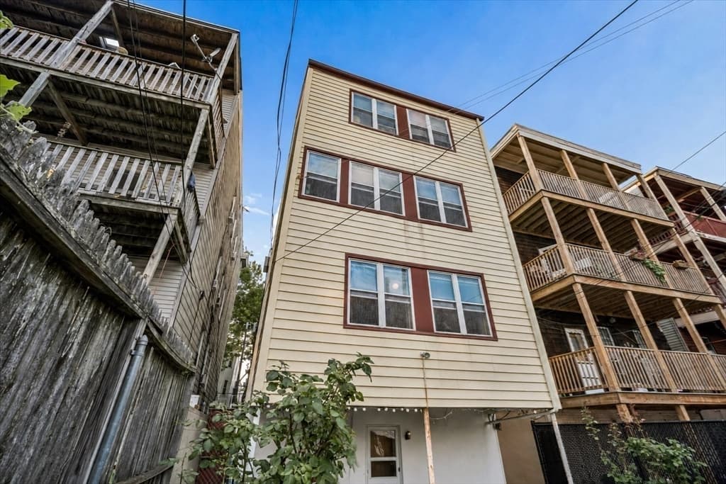 227 Chelsea St, Boston MA 02128 photo 27