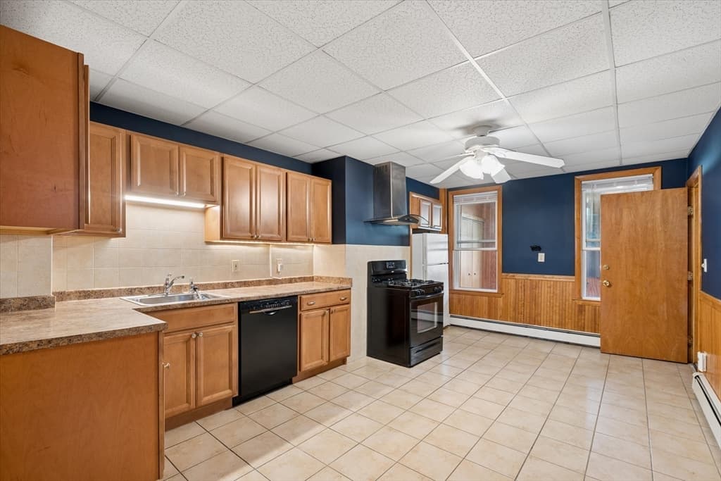 227 Chelsea St, Boston MA 02128 photo 7