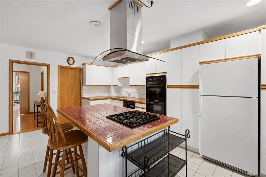 227 Chelsea St, Boston MA 02128 photo 14