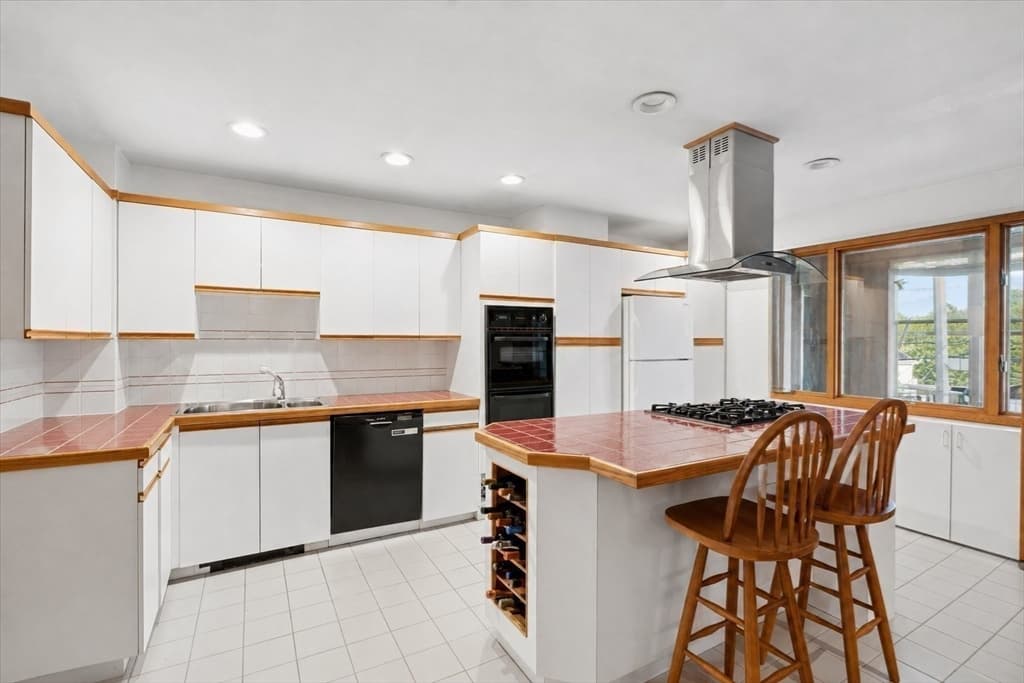 227 Chelsea St, Boston MA 02128 photo 15