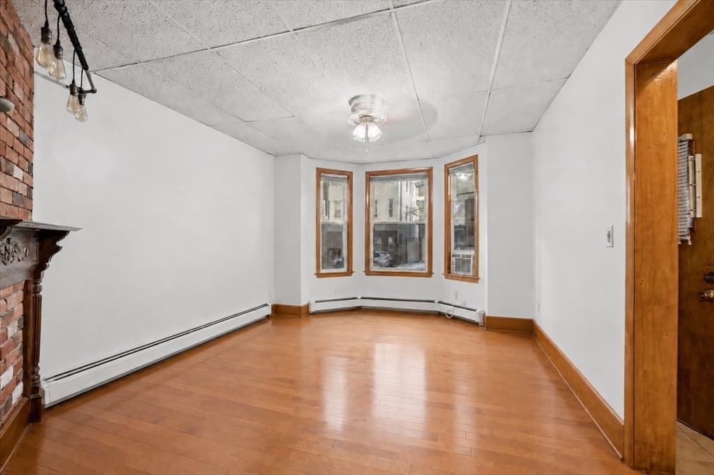 227 Chelsea St, Boston MA 02128 photo 8