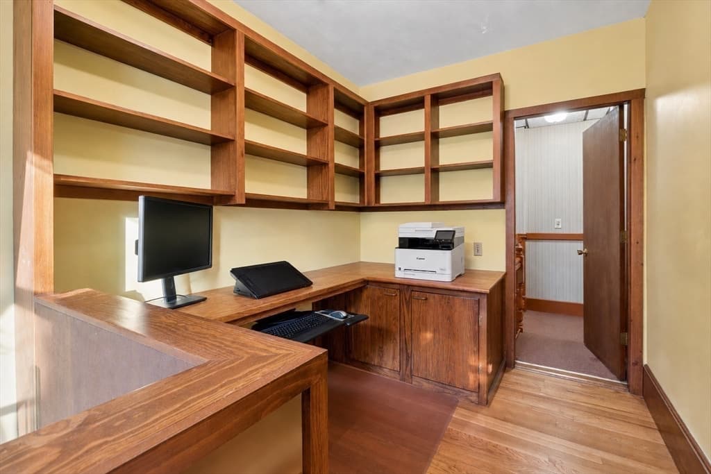 227 Chelsea St, Boston MA 02128 photo 21