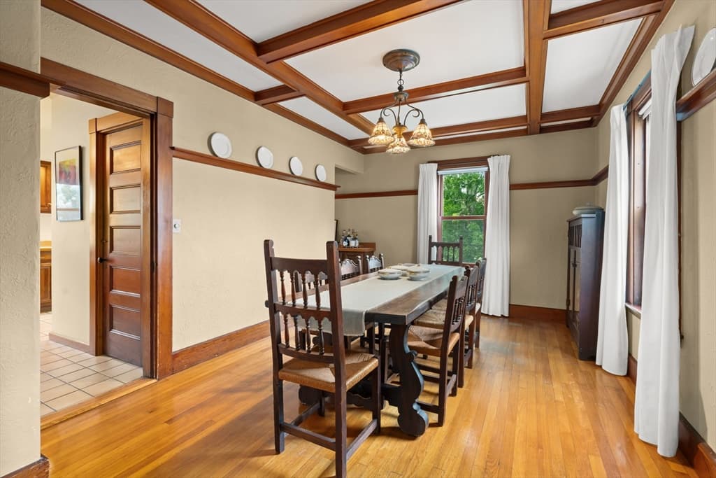 165 E. Lothrop St, Beverly MA 01915 photo 3