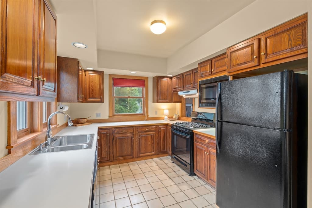 165 E. Lothrop St, Beverly MA 01915 photo 14