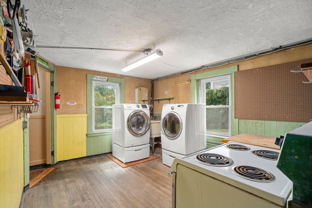 165 E. Lothrop St, Beverly MA 01915 photo 29