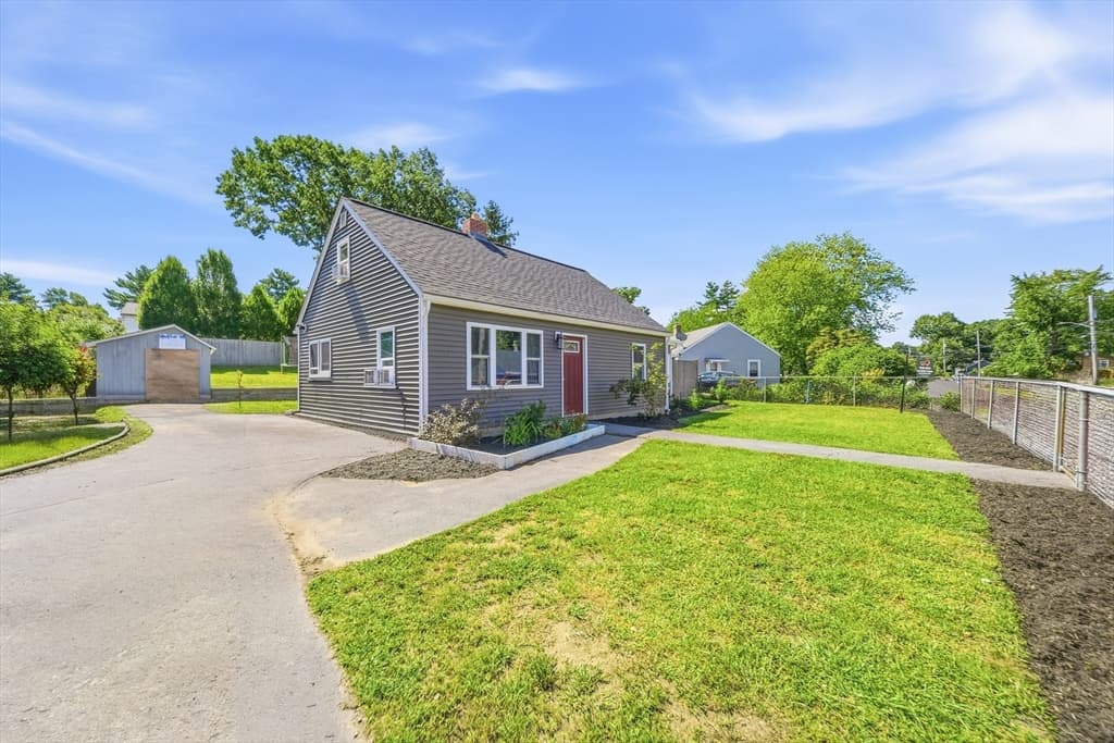Single Family Residence at 97 Stoughton St, Stoughton MA 02072, Stoughton, photo 3 of 33