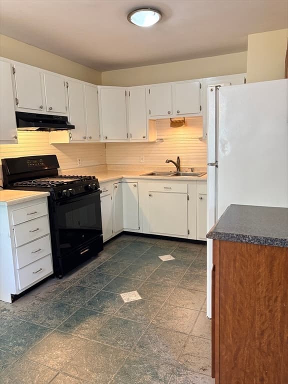 2 Upton St, Fairhaven MA 02719 photo 9