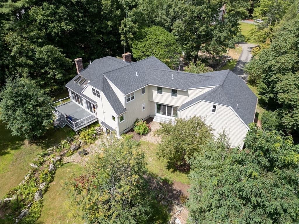 5 Locust St, North Reading MA 01864 photo 3