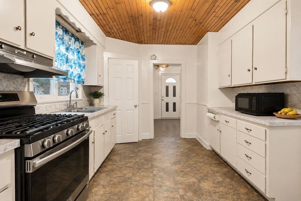 60 Newton St, New Bedford MA 02740 photo 17