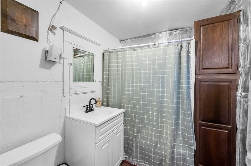 112 Hampshire St, Springfield MA 01151 photo 16