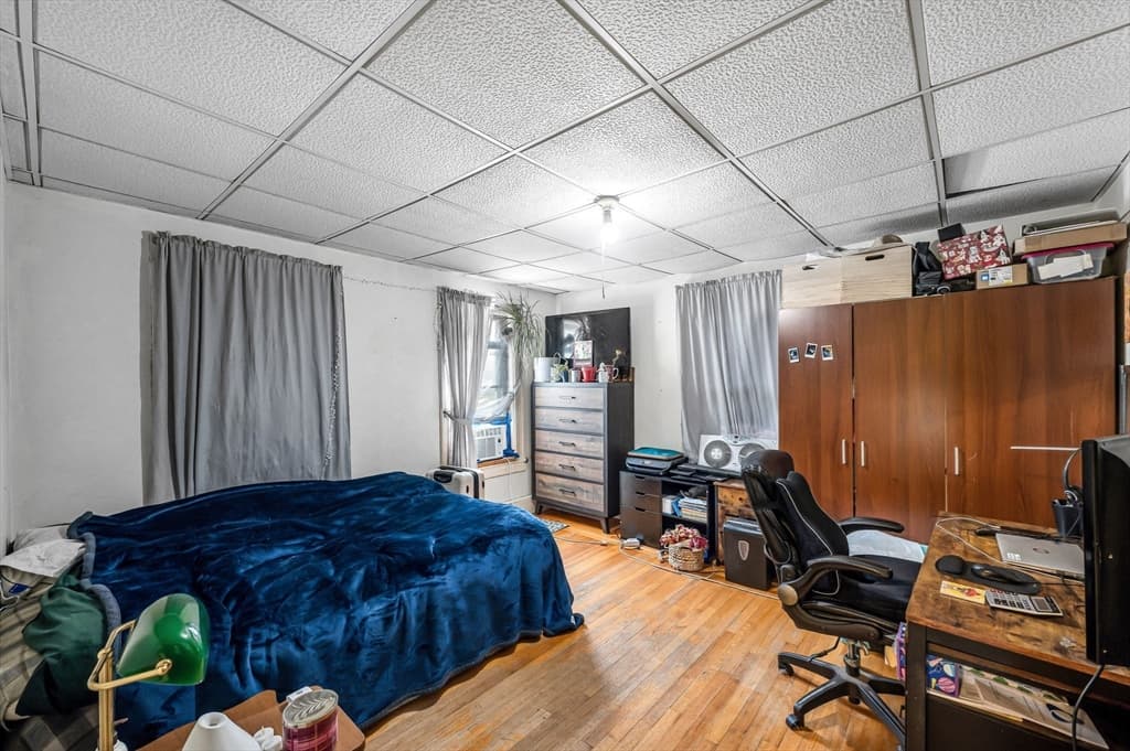 112 Hampshire St, Springfield MA 01151 photo 14